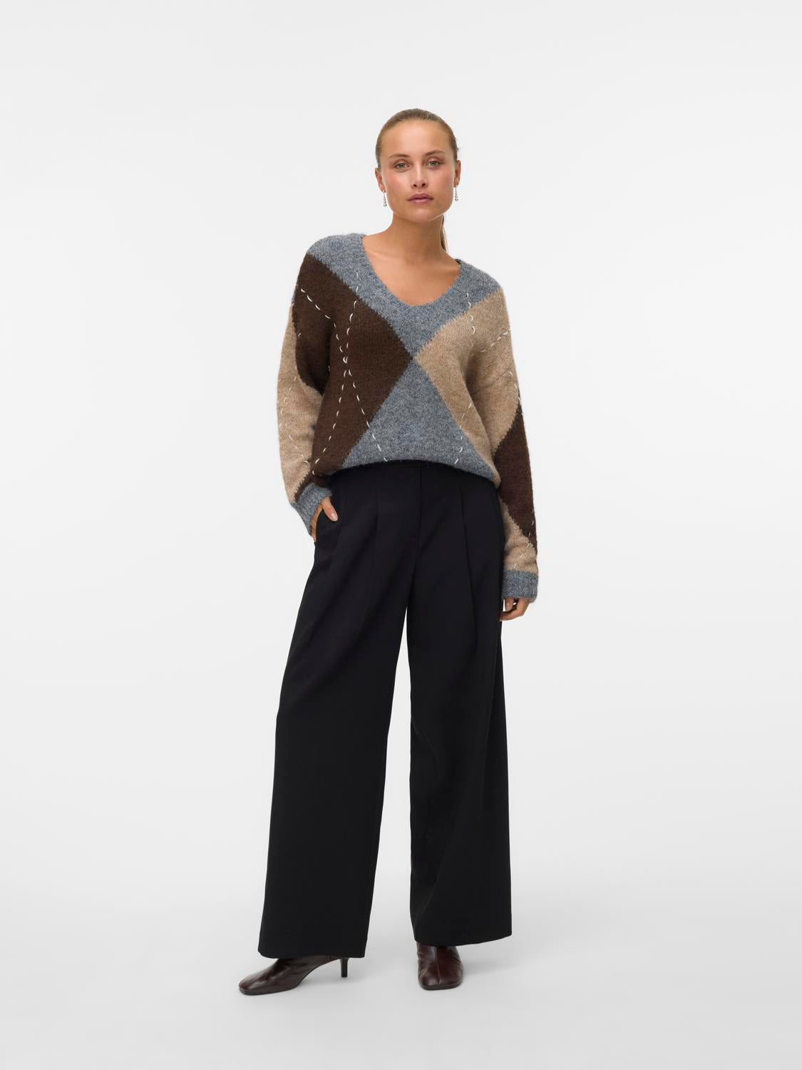 model_shot-front